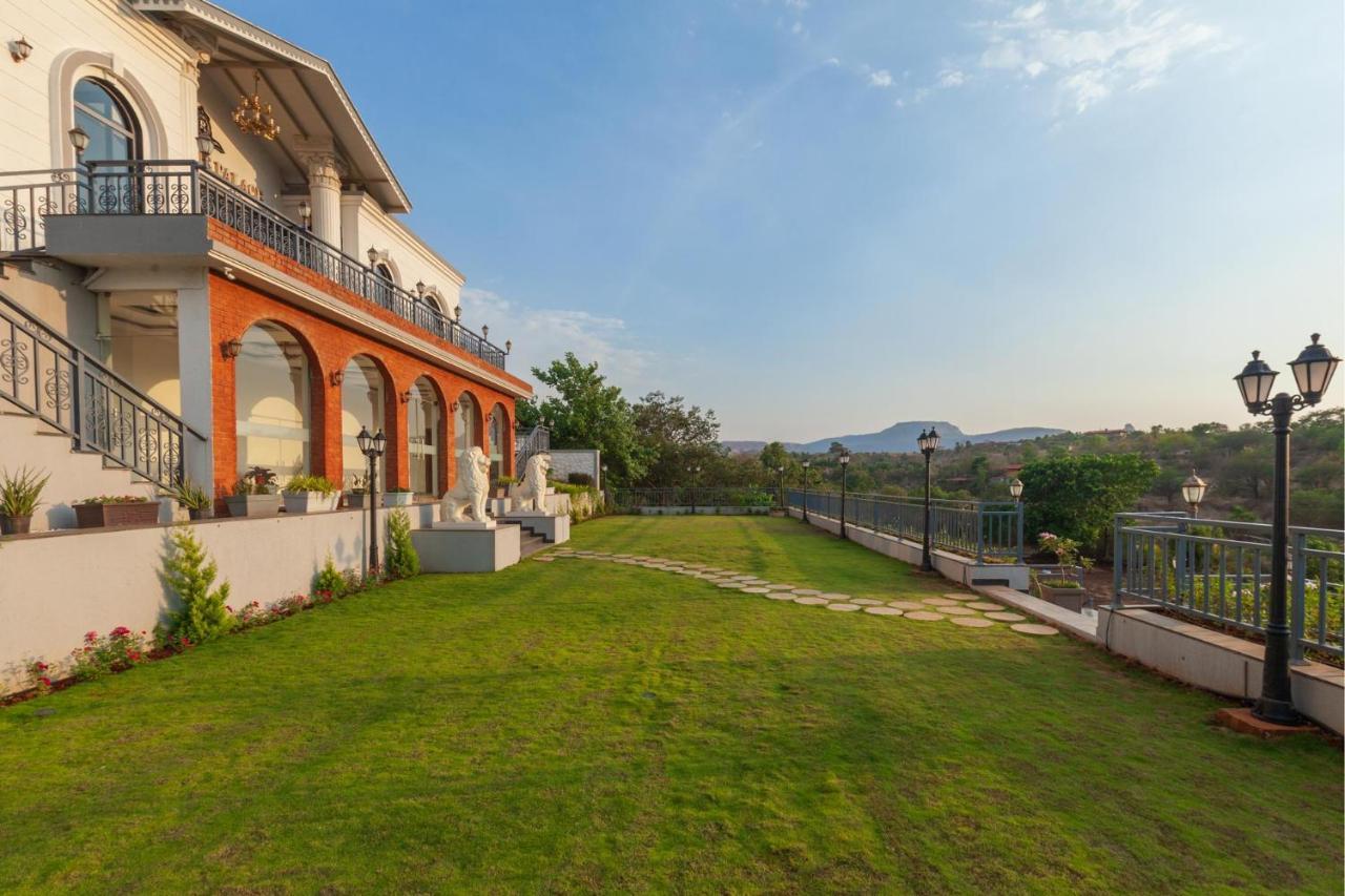 Bellevue Palace By Stayvista - Lavish Abode With A Pool, Landscaped Lawn, Gazebo & Adventure Activities Nashik Dış mekan fotoğraf