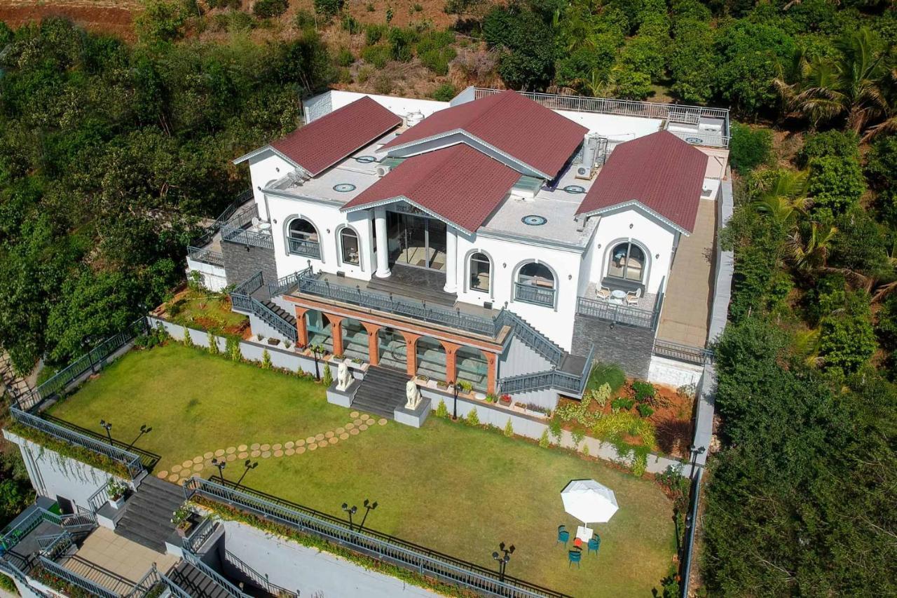 Bellevue Palace By Stayvista - Lavish Abode With A Pool, Landscaped Lawn, Gazebo & Adventure Activities Nashik Dış mekan fotoğraf