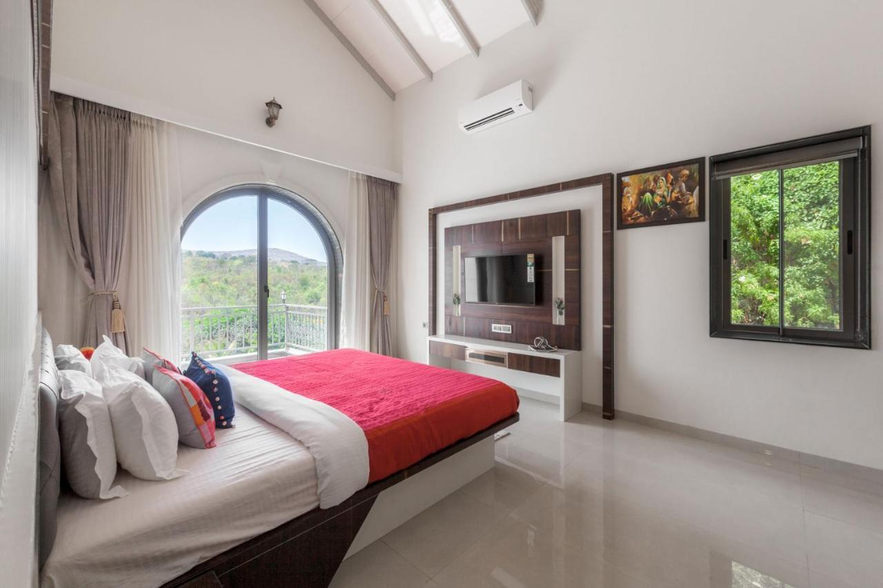 Bellevue Palace By Stayvista - Lavish Abode With A Pool, Landscaped Lawn, Gazebo & Adventure Activities Nashik Dış mekan fotoğraf